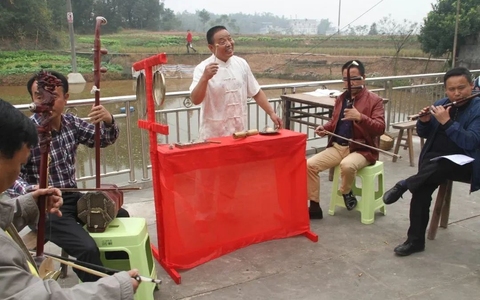 说戏不是戏，说曲不是曲，泸县鼓书缘何能传承千年？