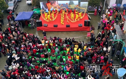 热闹！泸县上千人相约龙贯春会