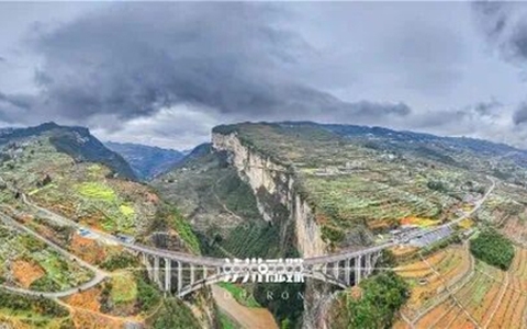 一桥连通三省，叙永水潦冰脆李红火出山