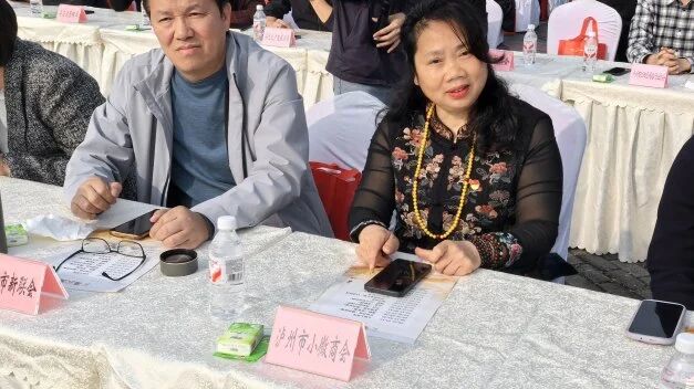 以花为媒聚合力 党建引领促发展｜小微商会党支部&青创协会党支部联合党建活动走进谭坝